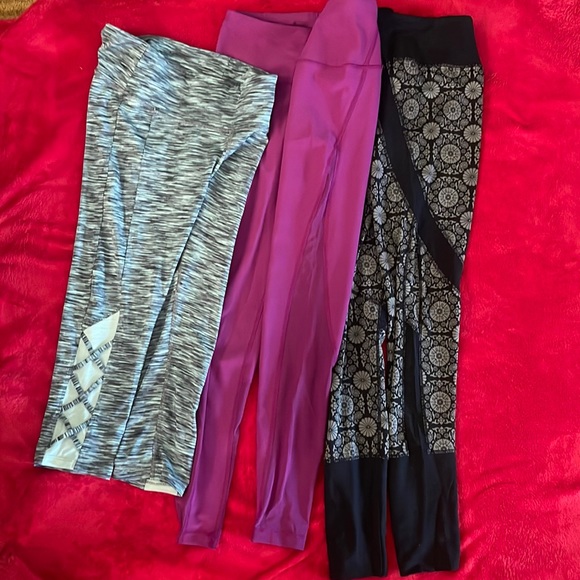 3 pair of leggings all size small - Picture 1 of 9
